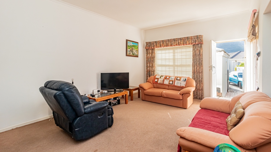 2 Bedroom Property for Sale in Fish Hoek Western Cape